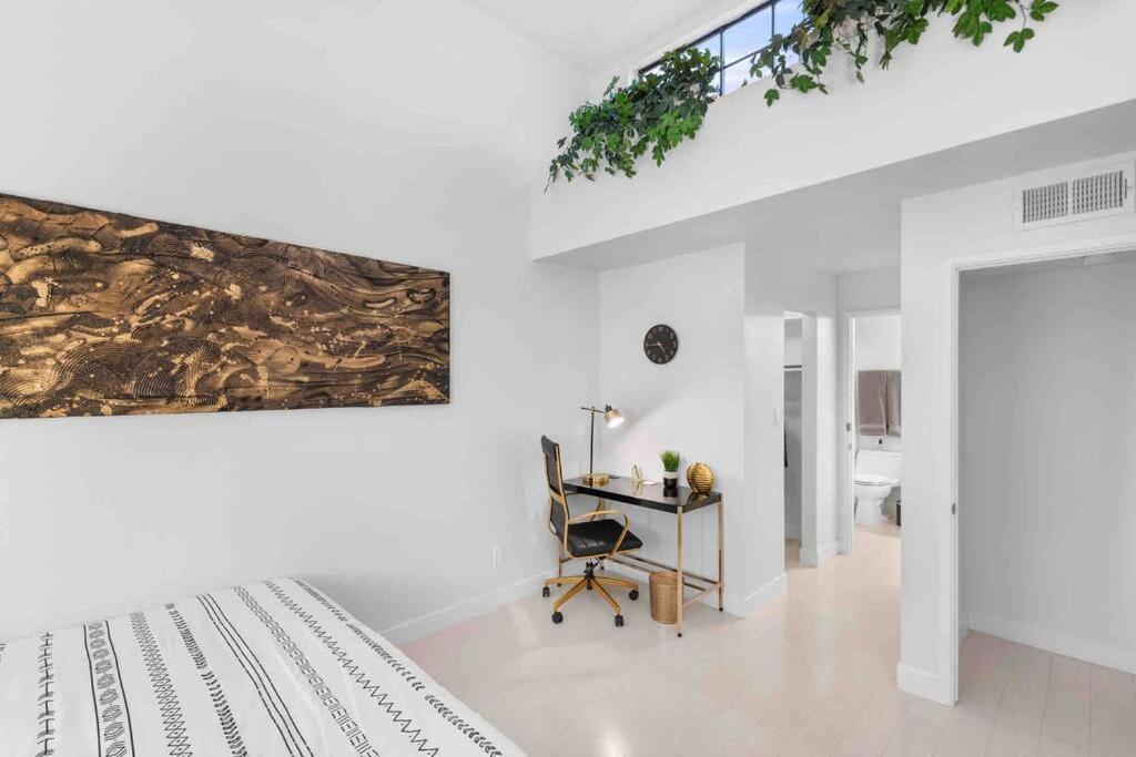 The Hidden Gem, King Bed & Hot Tub! Apartment Chandler Exterior photo