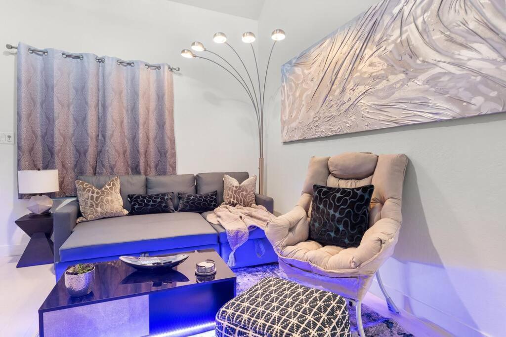 The Hidden Gem, King Bed & Hot Tub! Apartment Chandler Exterior photo