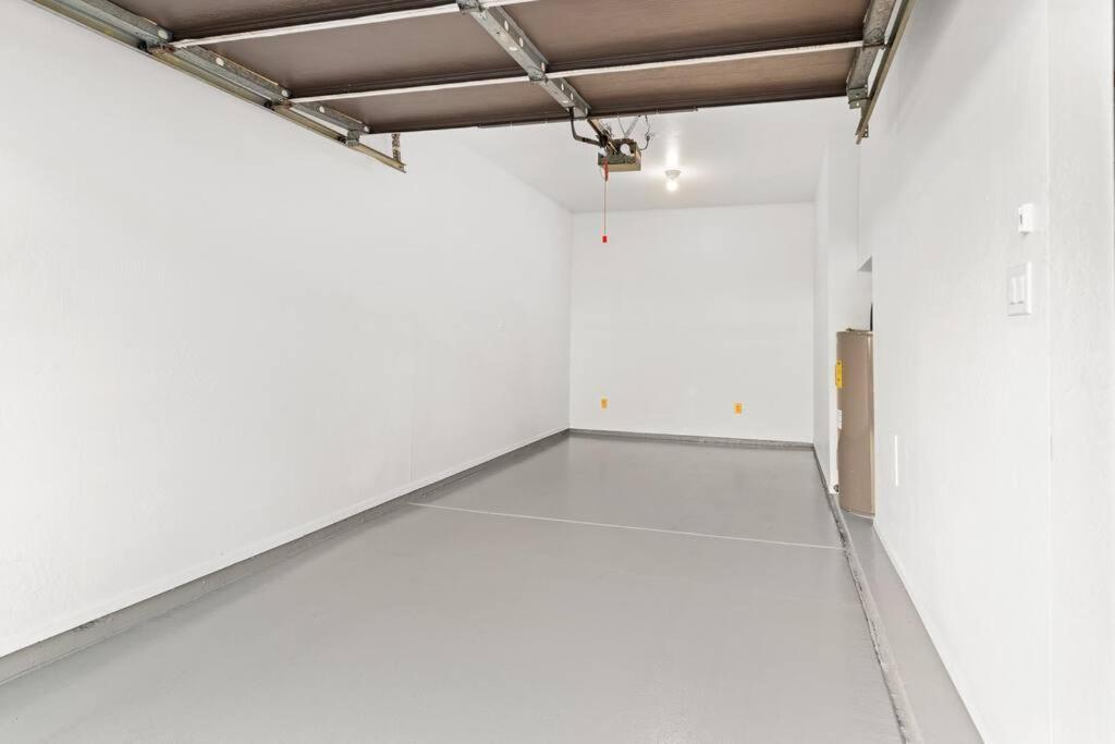 The Hidden Gem, King Bed & Hot Tub! Apartment Chandler Exterior photo